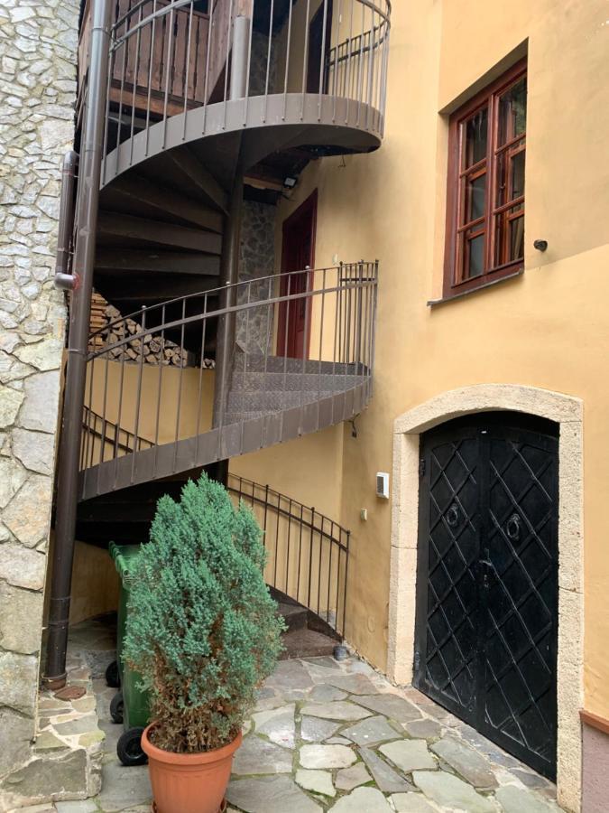Apartman Pri Lyceu Banská Štiavnica Buitenkant foto